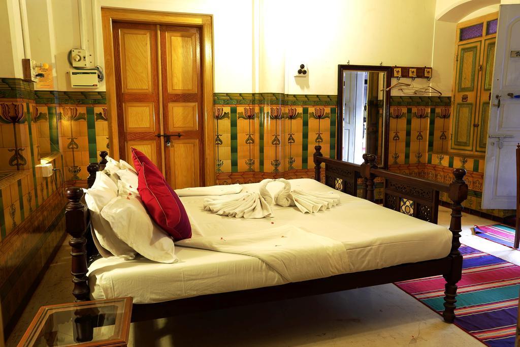 Chettinadu Mansion - An Authentic Heritage Palace Kanadukattan Ngoại thất bức ảnh